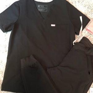 Figs scrubs Black set